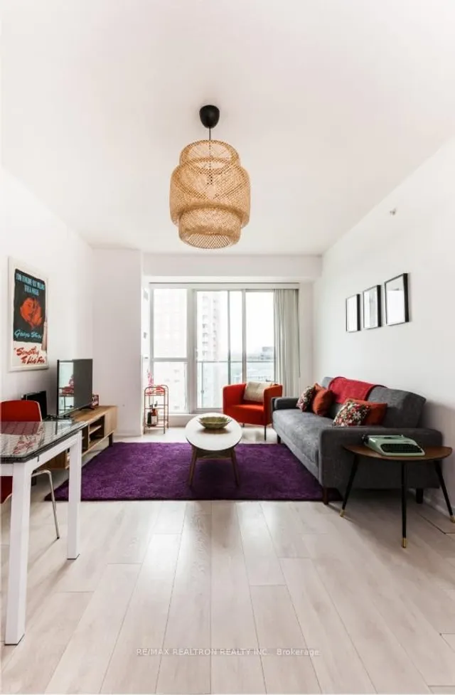 Additional image 9 of 150 East Liberty St Unit 1514