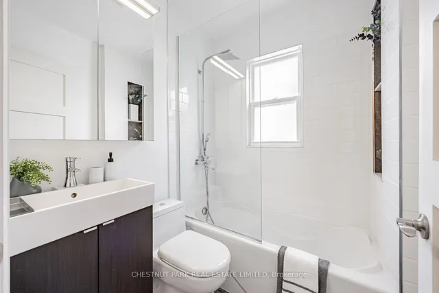 Additional image 22 of 532 Perth Ave