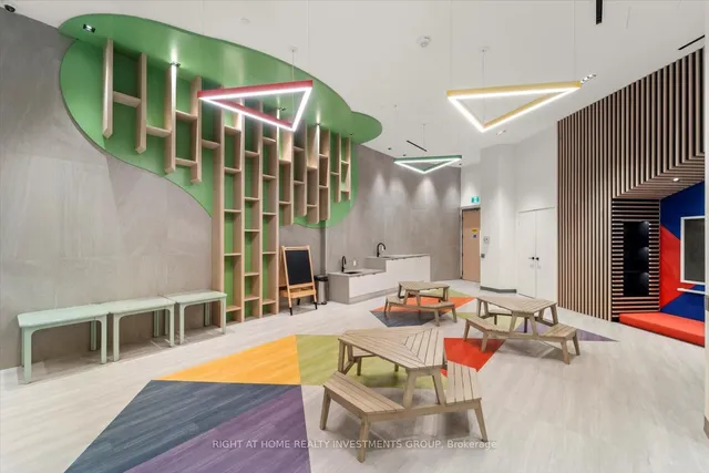 Additional image 31 of 60 George Butchart Dr Unit 506