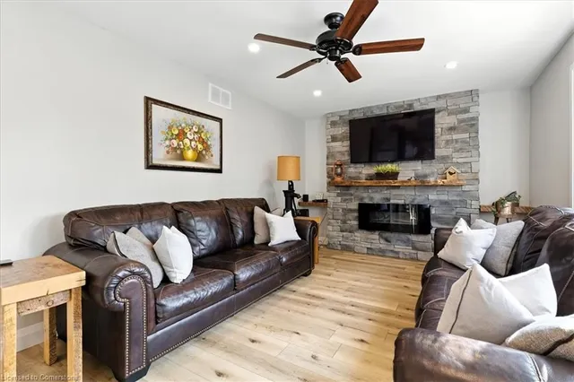 Additional image 13 of 36 Notchwood Crt