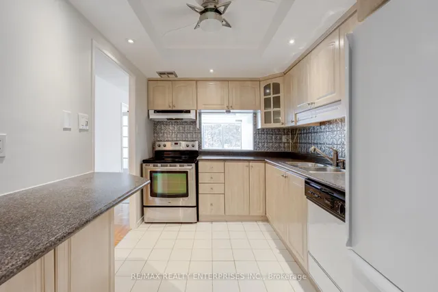 Additional image 11 of 55 Skymark Dr Unit 205