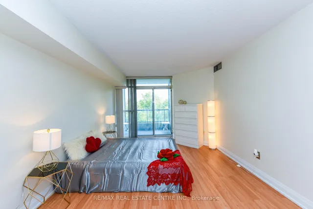 Additional image 16 of 5 Rowntree Rd Unit 503