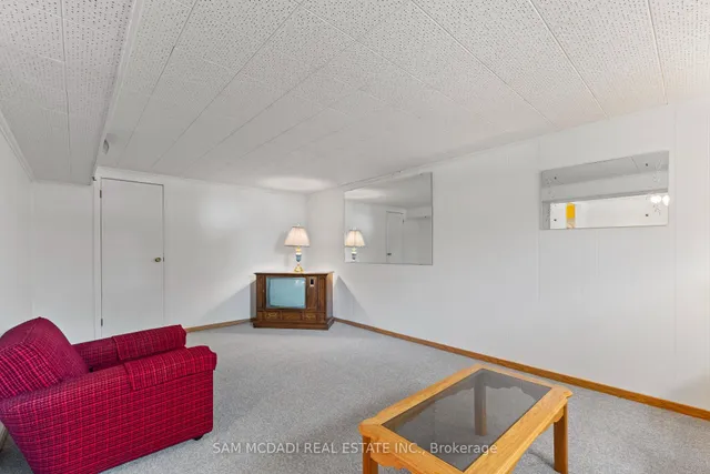 Additional image 45 of 70 Frost St