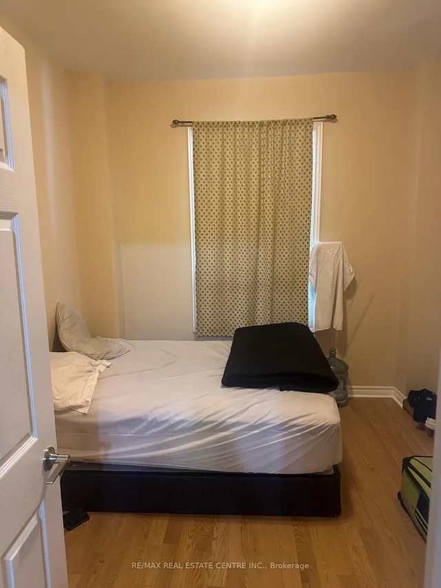 Additional image 3 of 6 Ray Ave