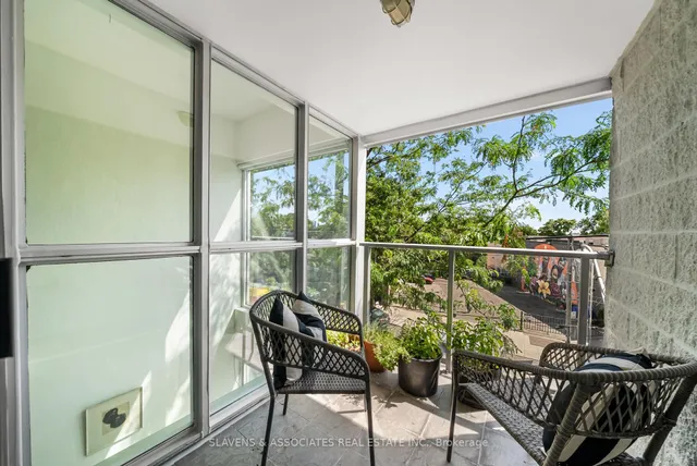 Additional image 21 of 1636 Dundas St Unit 8