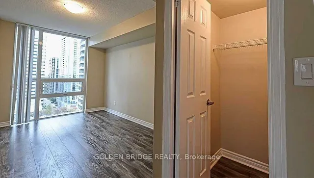 Additional image 10 of 35 Hollywood Ave Unit 1909