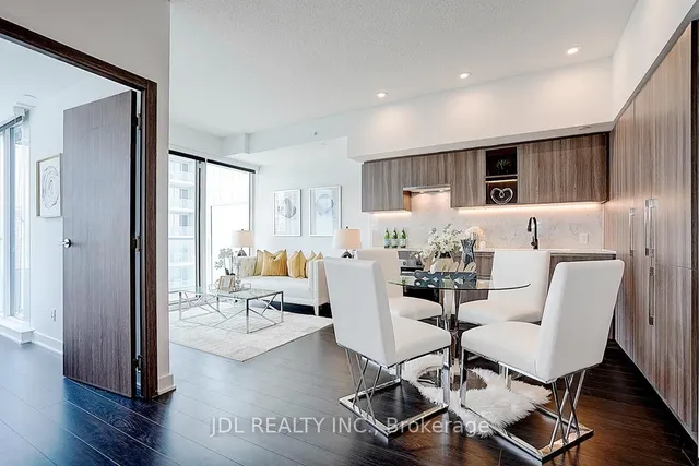 Additional image 8 of 19 Bathurst St Unit 3709