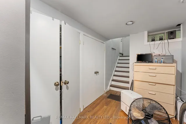 Additional image 35 of 76 Browning Ave