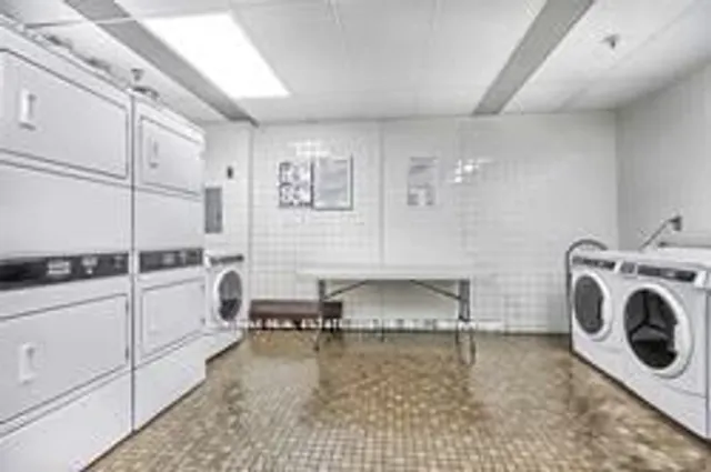 Additional image 23 of 3621 Lakeshore Blvd Unit 504