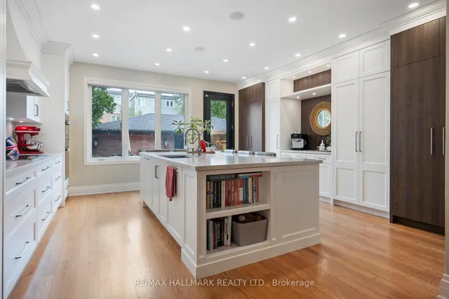 Additional image 11 of 26 Winners Circ