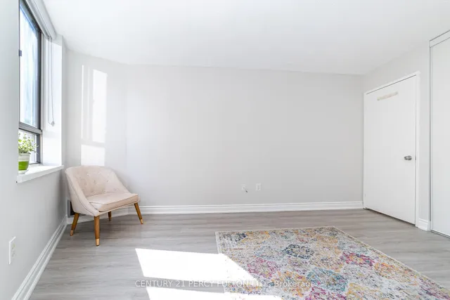 Additional image 25 of 270 Queens Quay Unit 1407