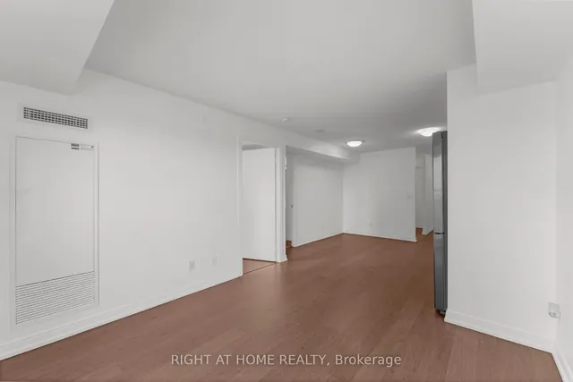 Additional image 12 of 255 Village Green Sq Unit 1501