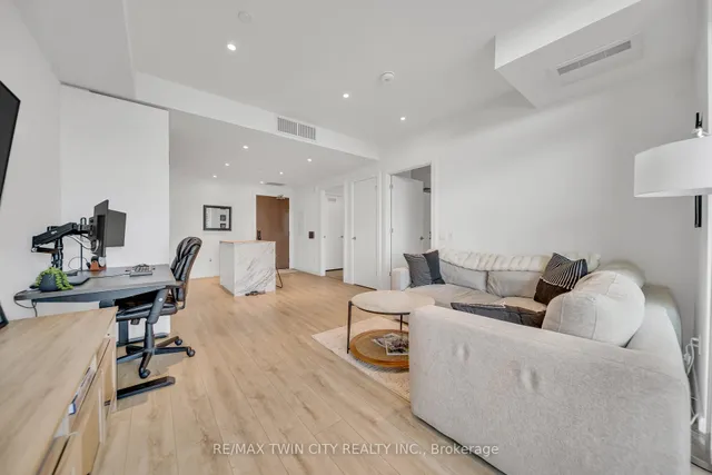 Additional image 12 of 741 King St Unit 906