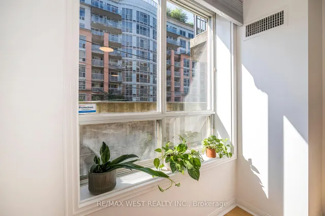 Additional image 27 of 1000 King St Unit 209