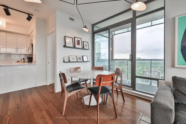 Additional image 6 of 18 Yorkville Ave Unit 3106