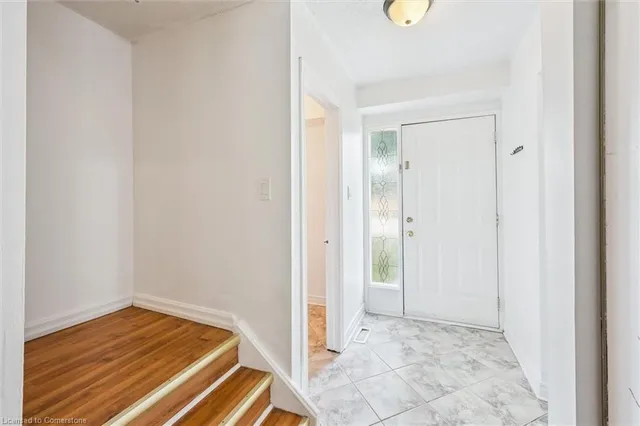 Additional image 6 of 32 Mowat Blvd Unit 52