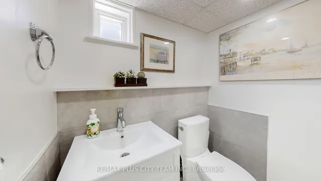 Additional image 42 of 34 Edge Park Ave