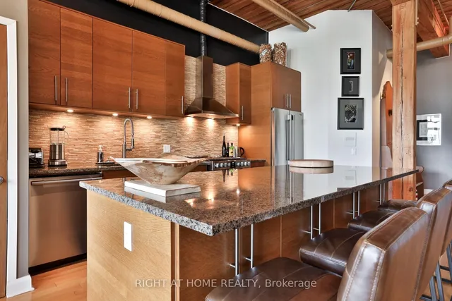 Additional image 10 of 993 Queen St Unit 310