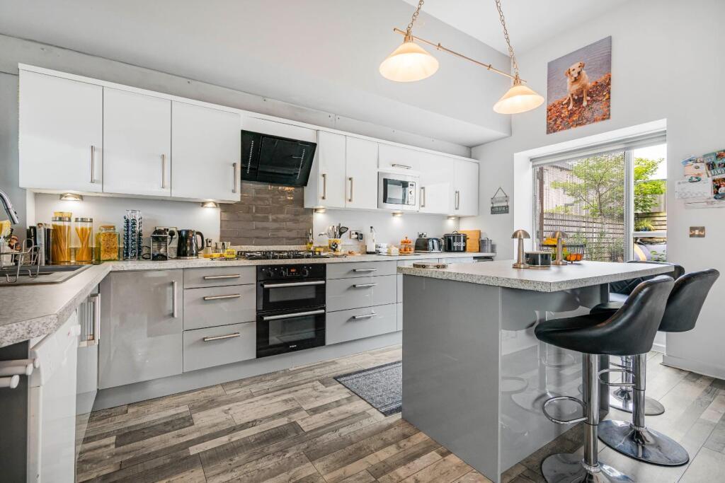 Additional image 32 of Cross Lane Court, Bradley