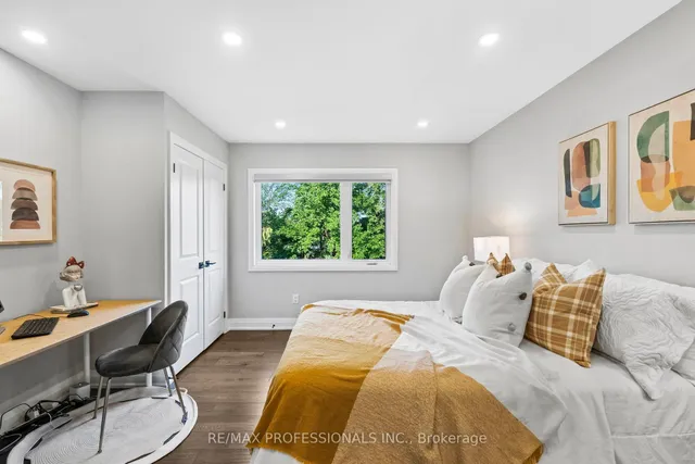 Additional image 34 of 11 Odessa Ave