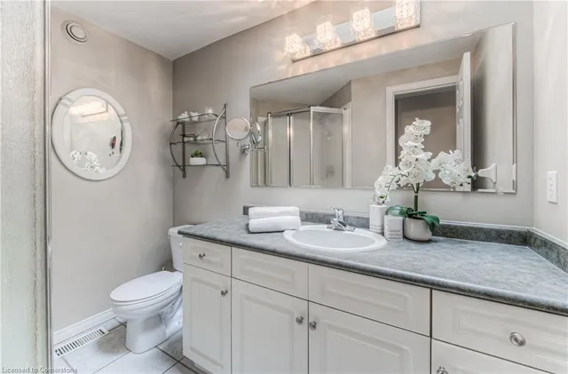 Additional image 34 of 85 Candle Cres