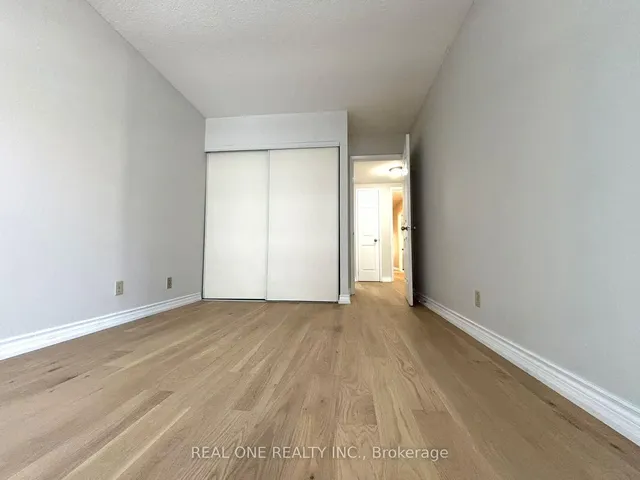 Additional image 31 of 711 Bay St Unit 1012