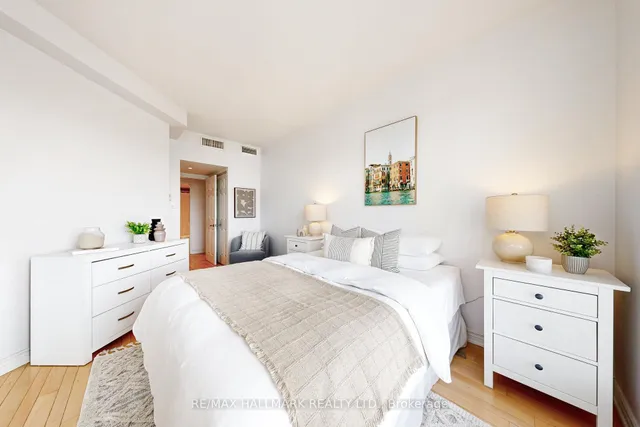 Additional image 24 of 65 Scadding Ave Unit 924