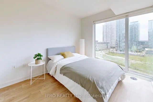 Additional image 9 of 27 Bathurst St Unit 703W