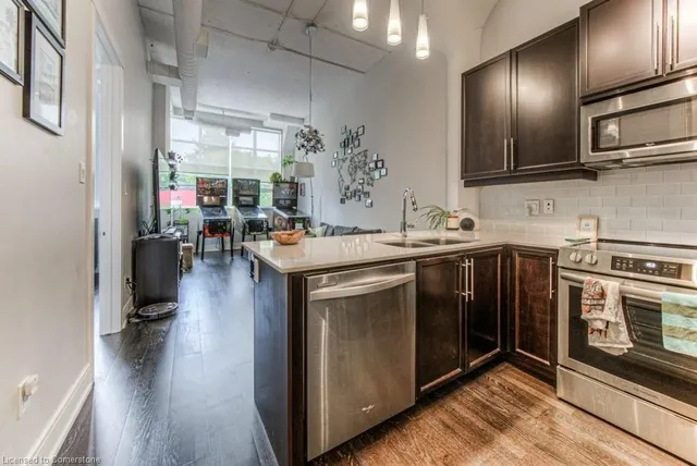 Additional image 4 of 112 Benton St Unit 207