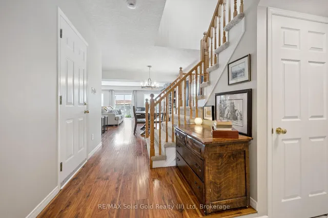 Additional image 9 of 12 Frankfurt St