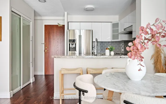 Additional image 9 of 11 Michael Power Pl Unit 514