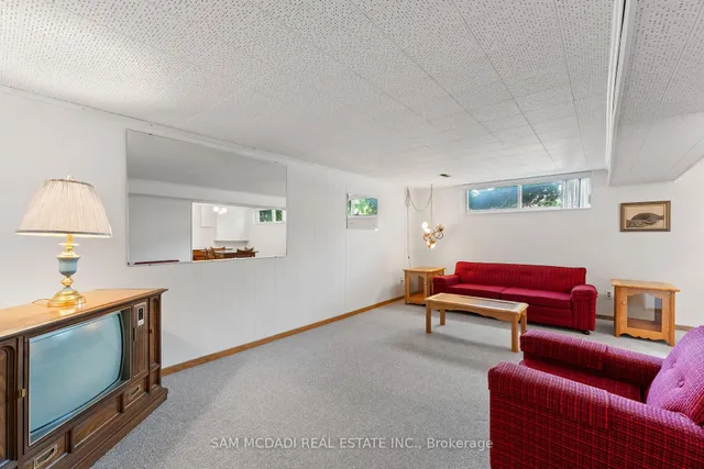 Additional image 47 of 70 Frost St