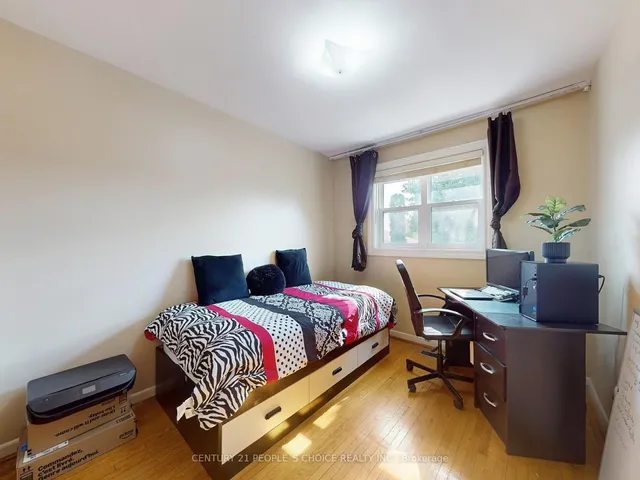 Additional image 18 of 42 Clayhall Cres