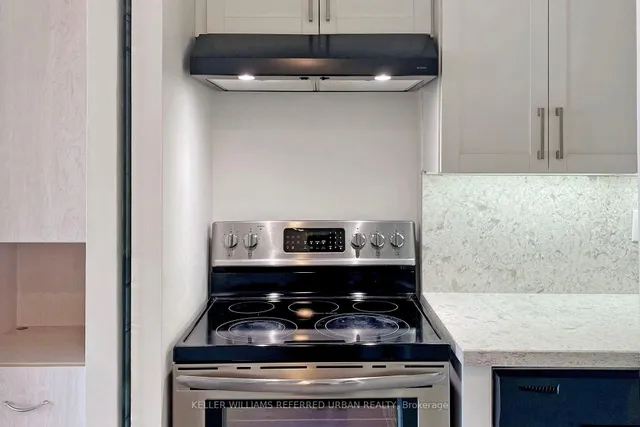 Additional image 11 of 705 King St Unit 1909