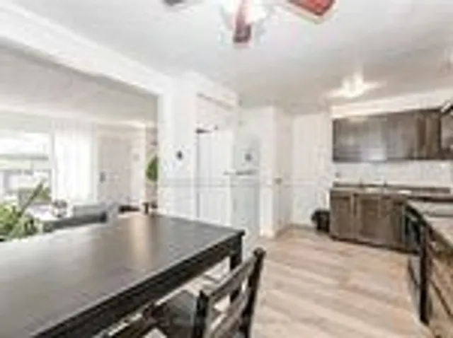 Additional image 7 of 164 Jansen Ave