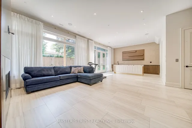 Additional image 35 of 15 Ames Circ