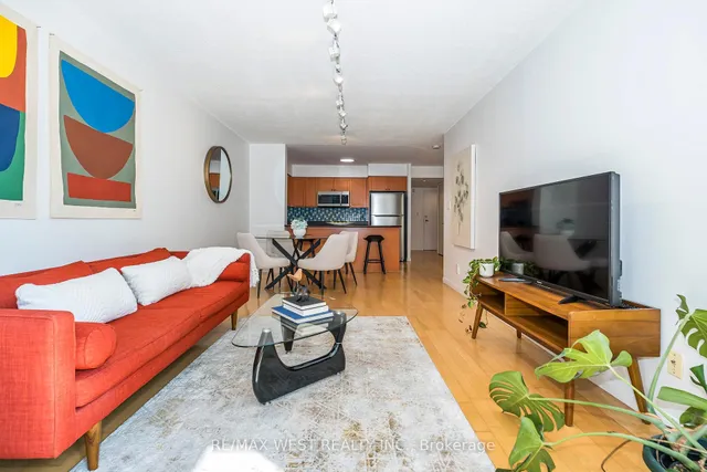 Additional image 18 of 1000 King St Unit 209