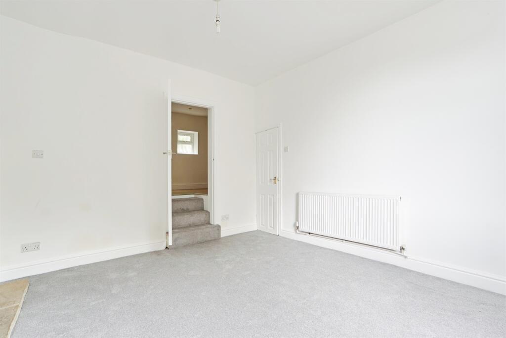 Additional image 4 of Chestnut Grove, Bradford