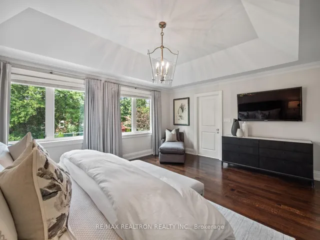 Additional image 22 of 18 Corwin Cres