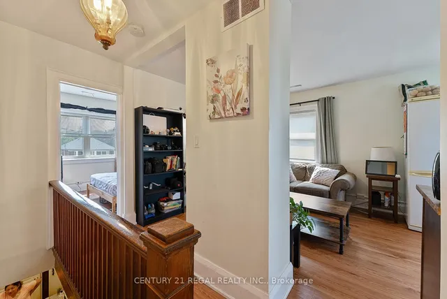 Additional image 8 of 32 Chamberlain Ave