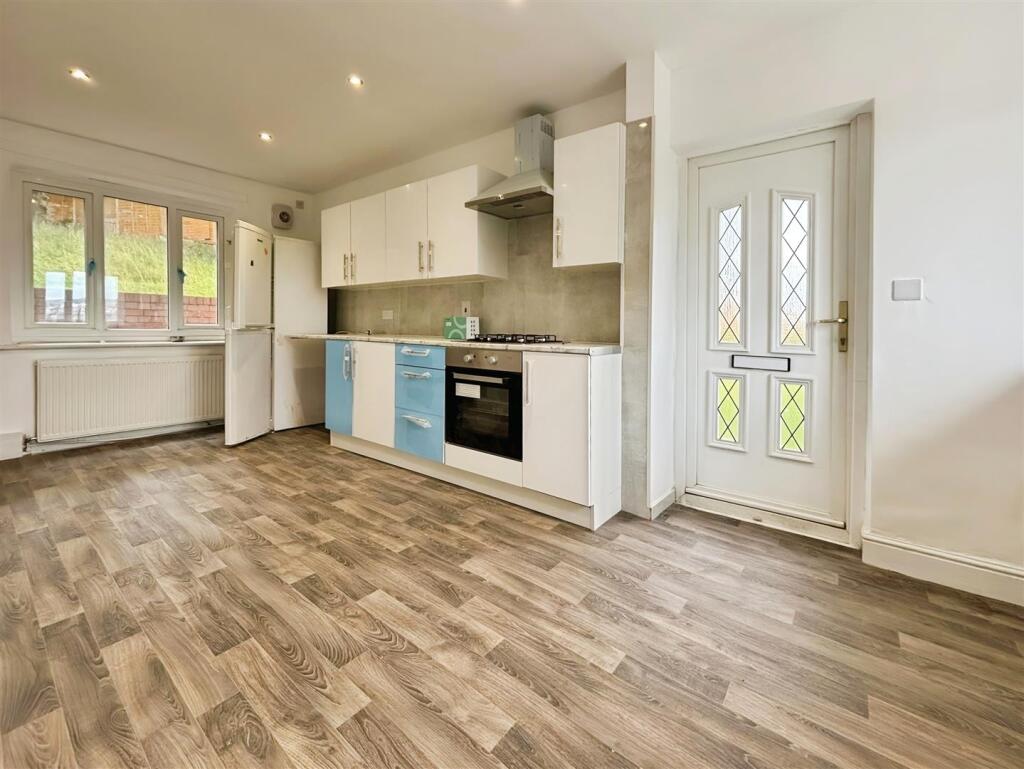 Additional image 6 of West Royd Drive, Shipley, BD18 1HN