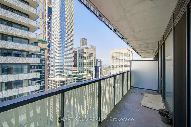 Additional image 31 of 50 Charles St Unit 2909