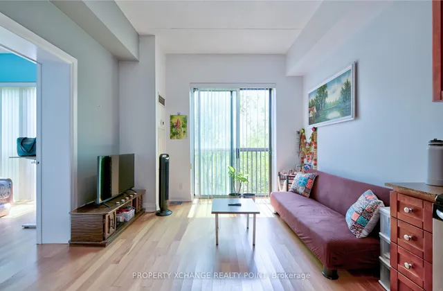 Additional image 4 of 2737 keele St Unit 213