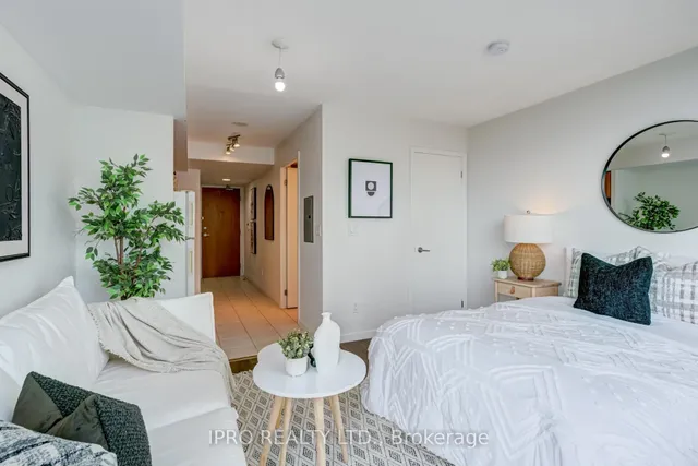 Additional image 6 of 219 Fort York Blvd Unit 1407