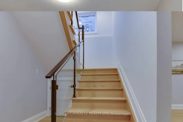 Additional image 43 of 10 Stamford Sq