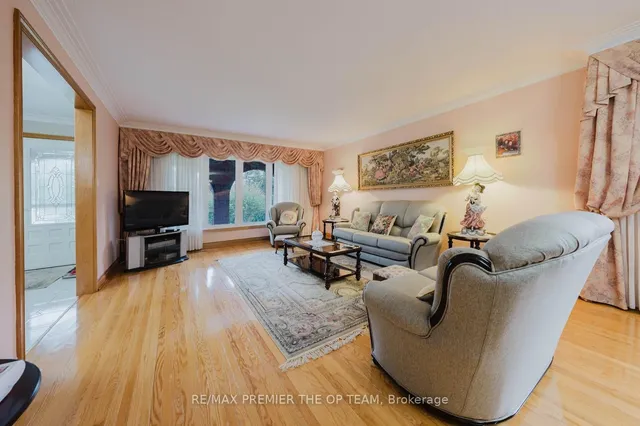 Additional image 8 of 142 Gracefield Ave