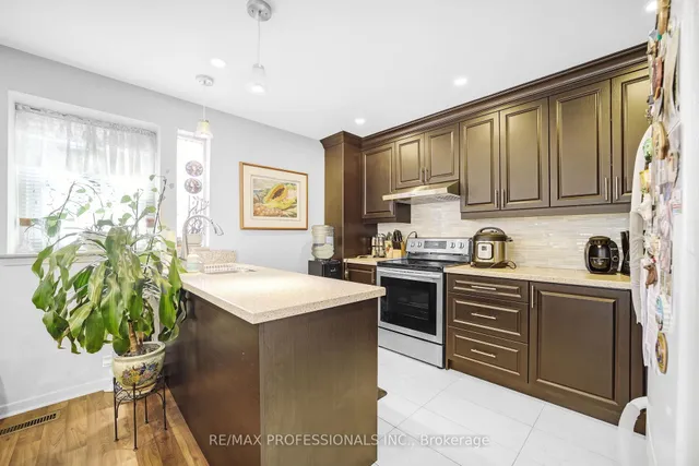 Additional image 8 of 256 John Garland Blvd Unit 133