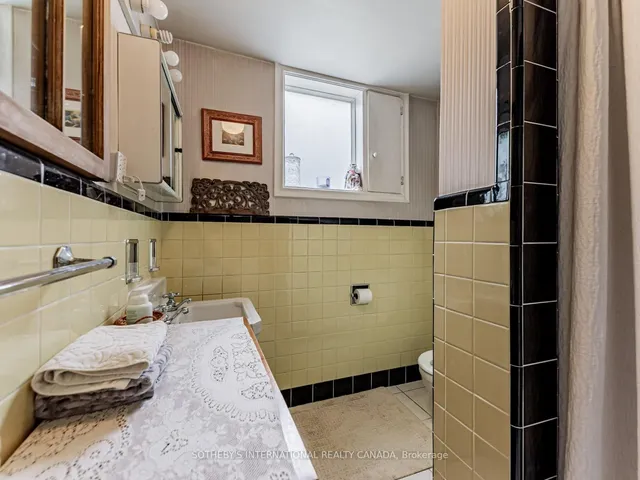 Additional image 34 of 200 Cortleigh Blvd