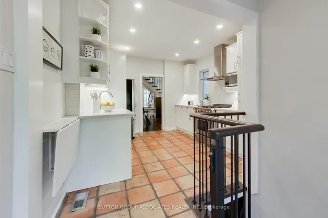 Additional image 16 of 177 Humewood Dr