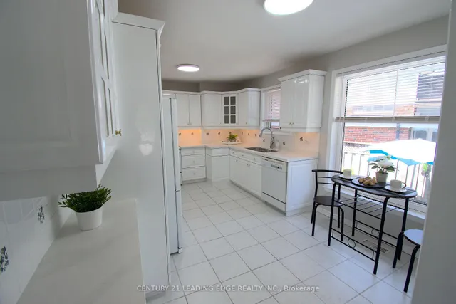 Additional image 16 of 84 Allanford Rd